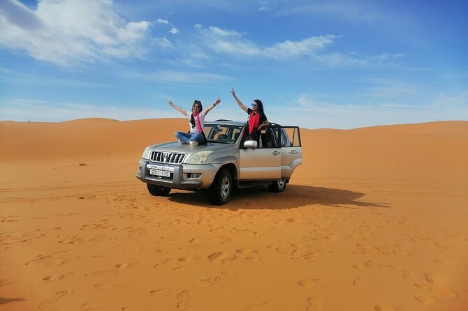 Faire des excursions dans le Sahara est une expérience inoubliable